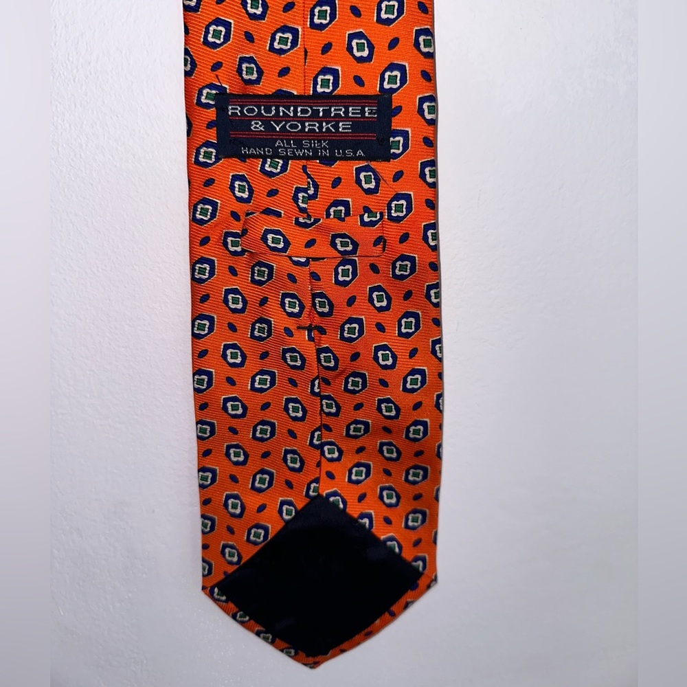 Dillards Roundtree & Yorke tie